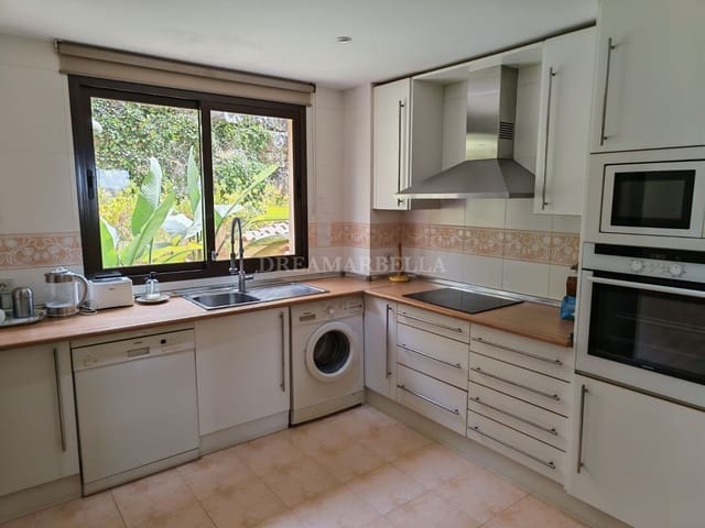 2 Zimmer Apartment zu vermieten in Benahavís mit Pool Garage - 2.500 € (Ref: 9948072)