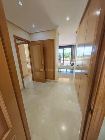 2 Zimmer Apartment zu vermieten in Benahavís mit Pool Garage - 2.500 € (Ref: 9948072)