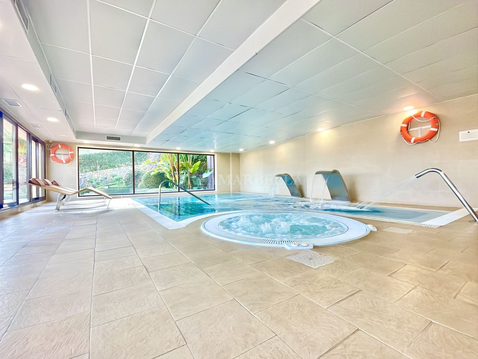 2 sovrum Lägenhet för semesterbostäder i Benahavis med pool garage - 1 000 € (Ref: 9948073)