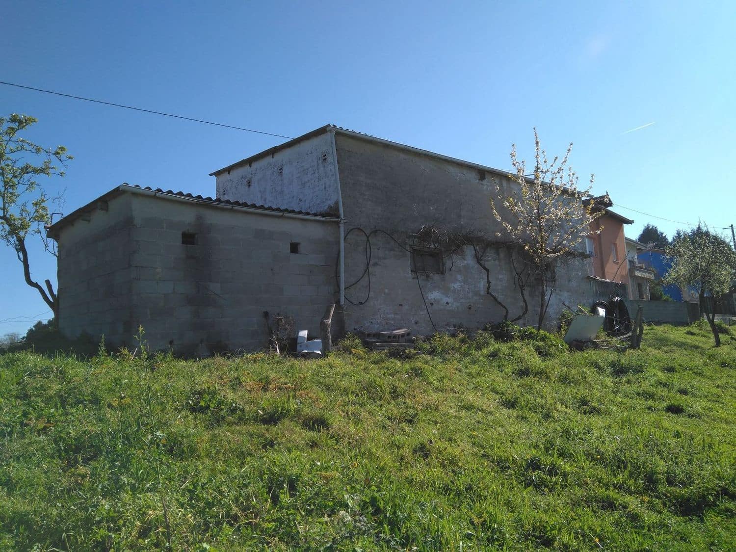 Grunde uden byggetilladelser til salg i Siero - € 130.000 (Ref: 4073577)