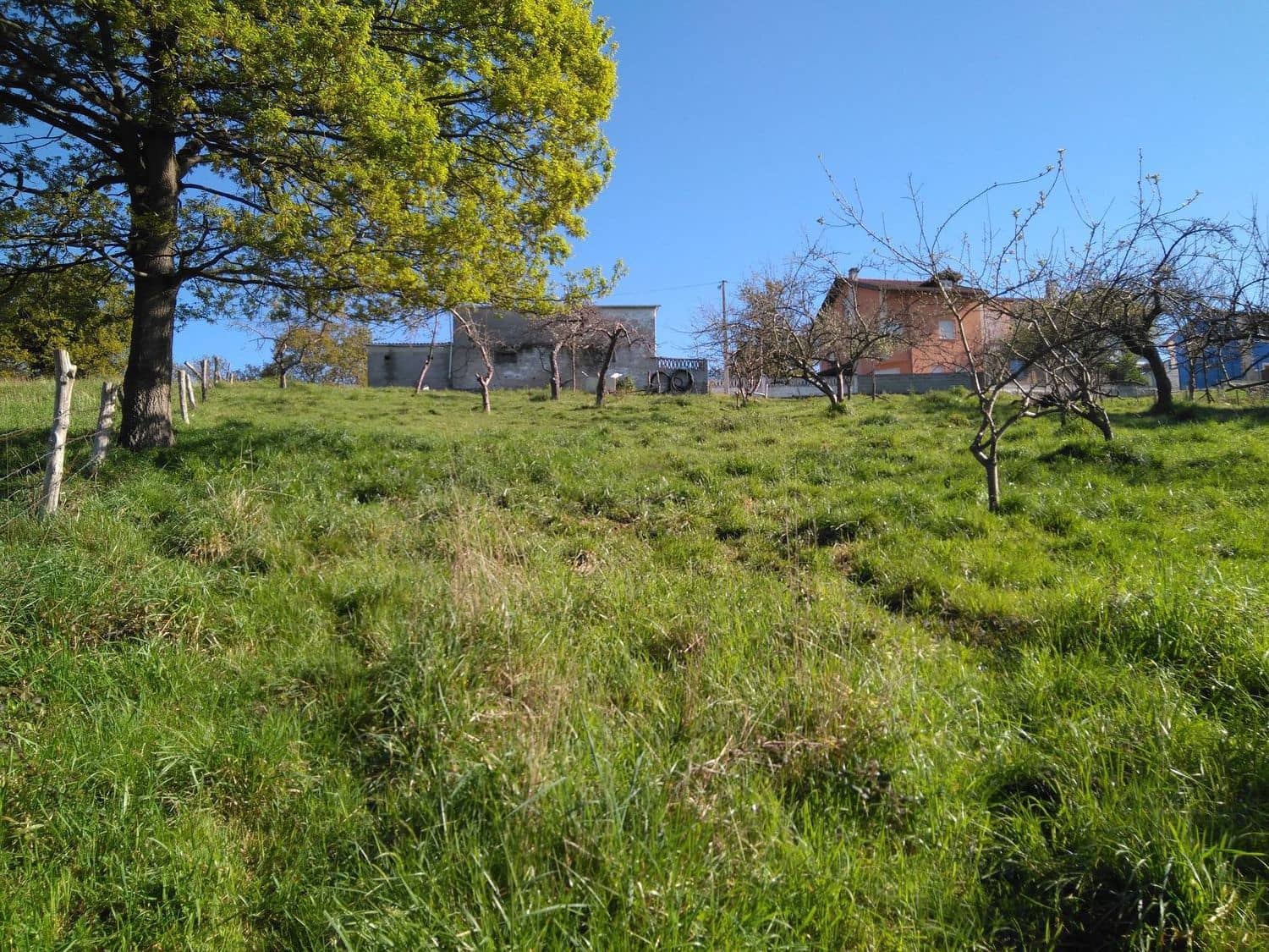 Grunde uden byggetilladelser til salg i Siero - € 130.000 (Ref: 4073577)