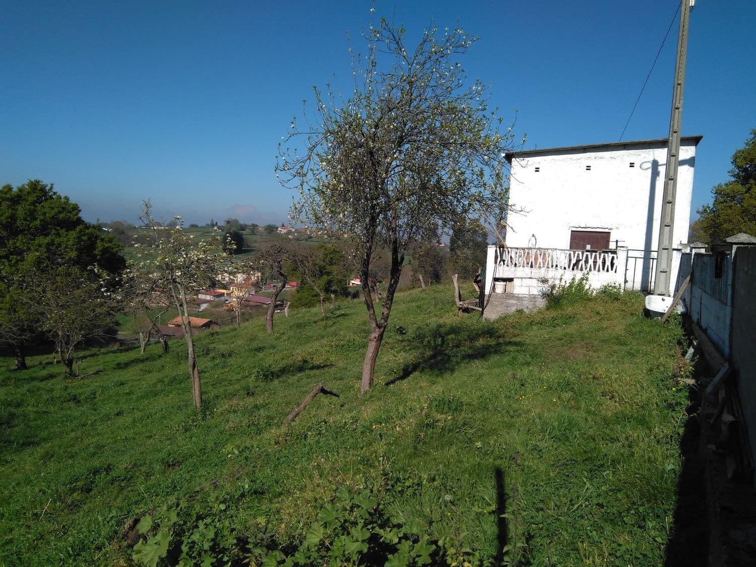 Grunde uden byggetilladelser til salg i Siero - € 130.000 (Ref: 4073577)