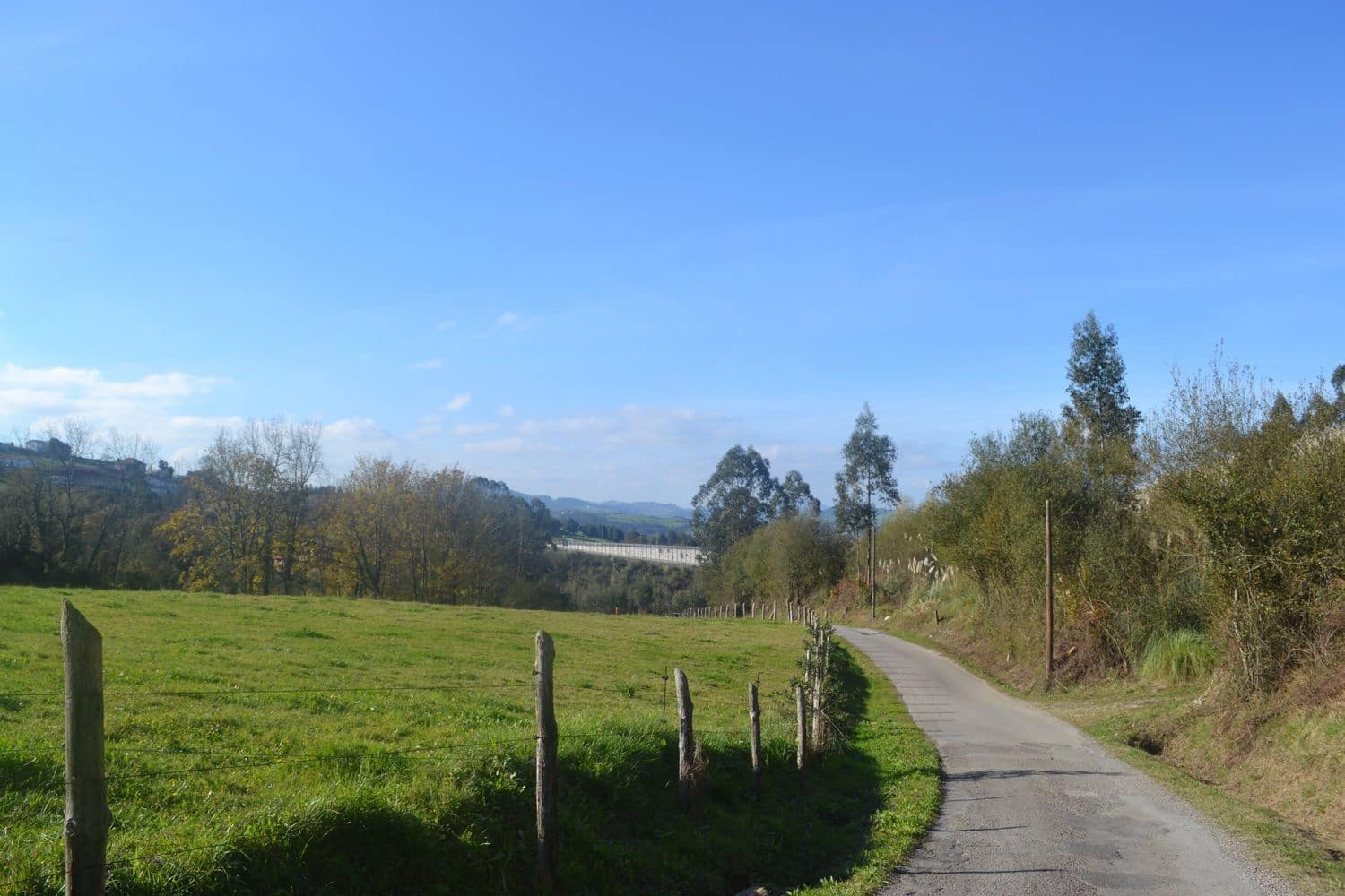 Grunde uden byggetilladelser til salg i Llanera - € 99.000 (Ref: 4073588)