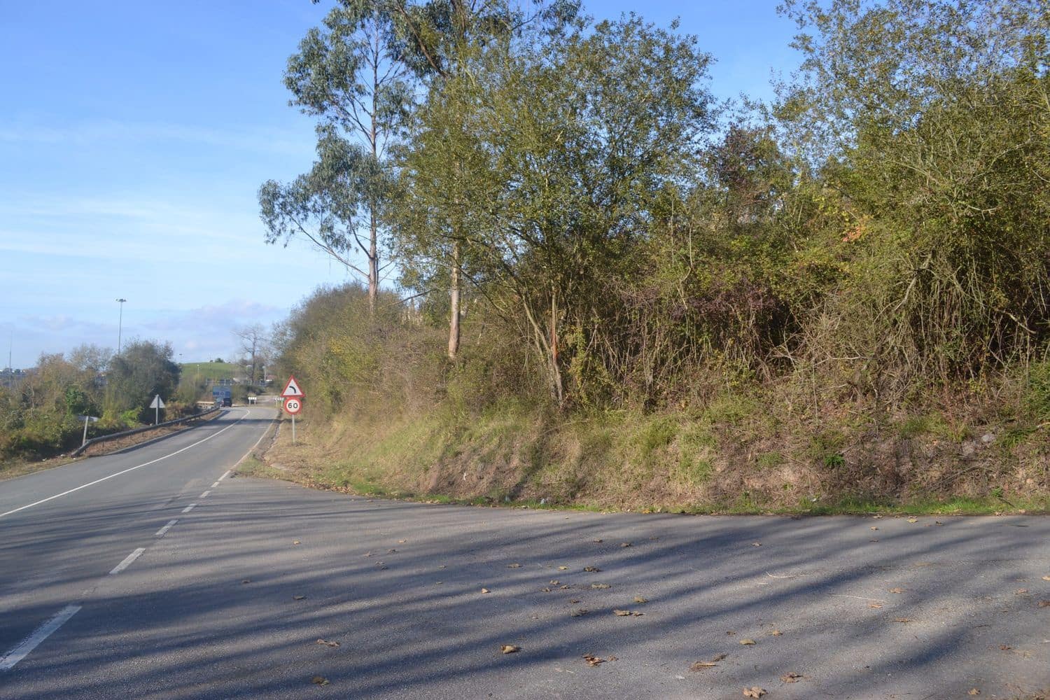 Grunde uden byggetilladelser til salg i Llanera - € 99.000 (Ref: 4073588)