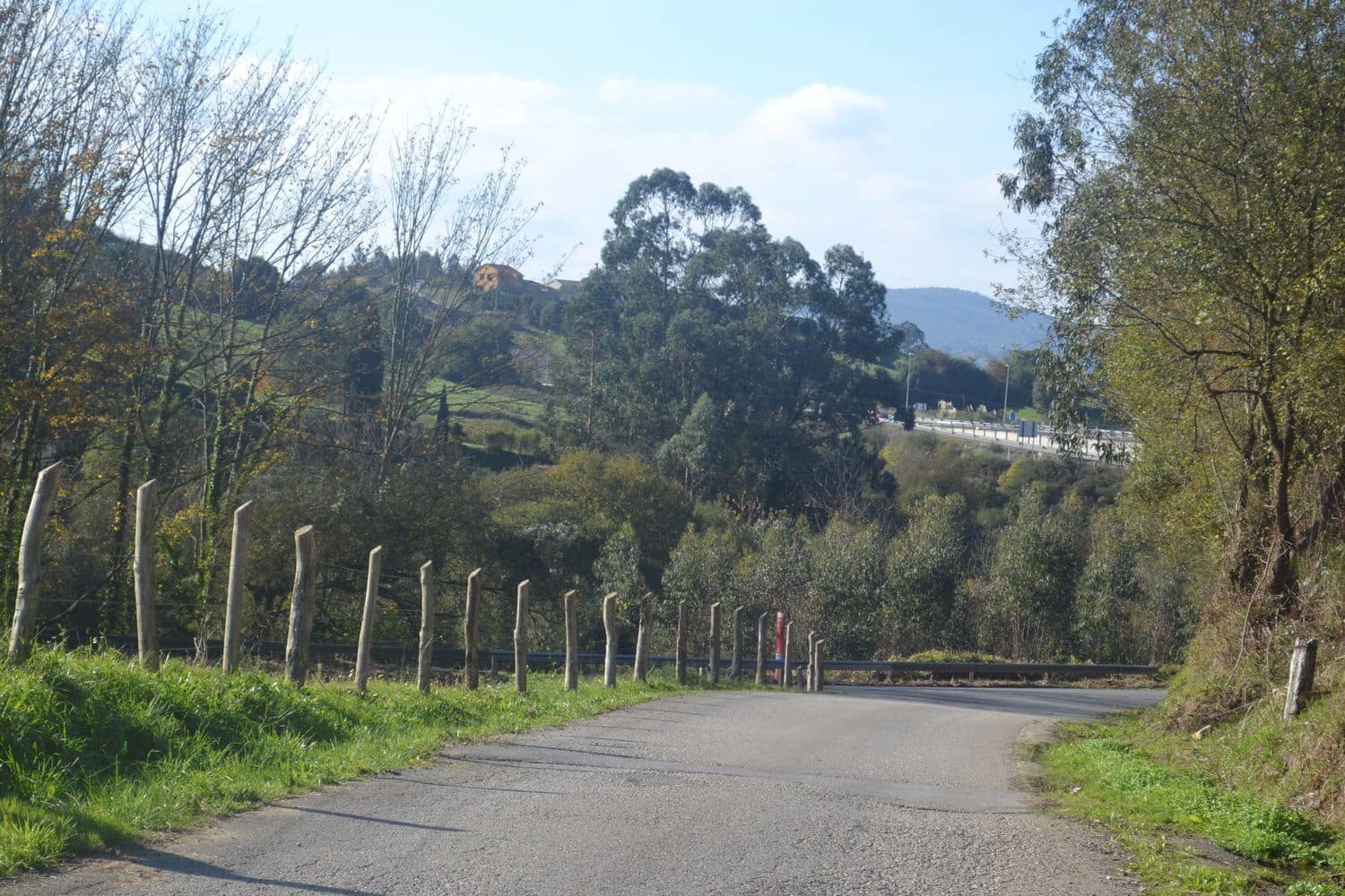 Grunde uden byggetilladelser til salg i Llanera - € 99.000 (Ref: 4073588)