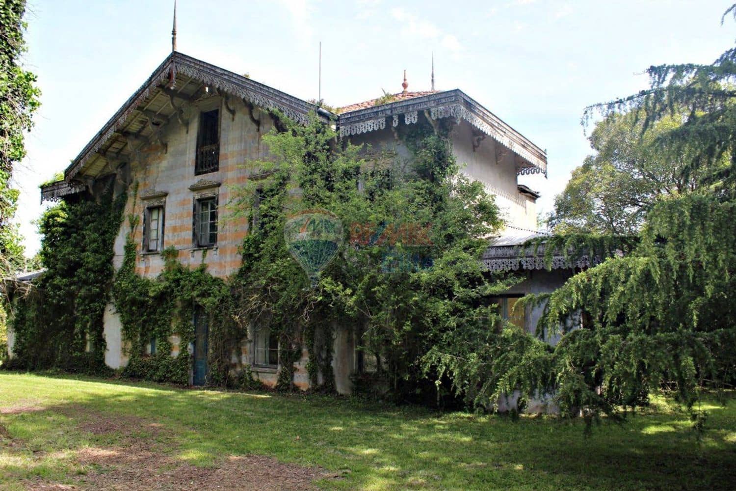9 soveværelse Finca/Landehus til salg i Gijon - € 650.000 (Ref: 4628937)