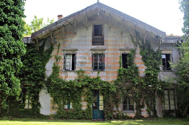 9 bedroom Finca/Country House for sale in Gijón with garage - € 650,000 (Ref: 4628937)