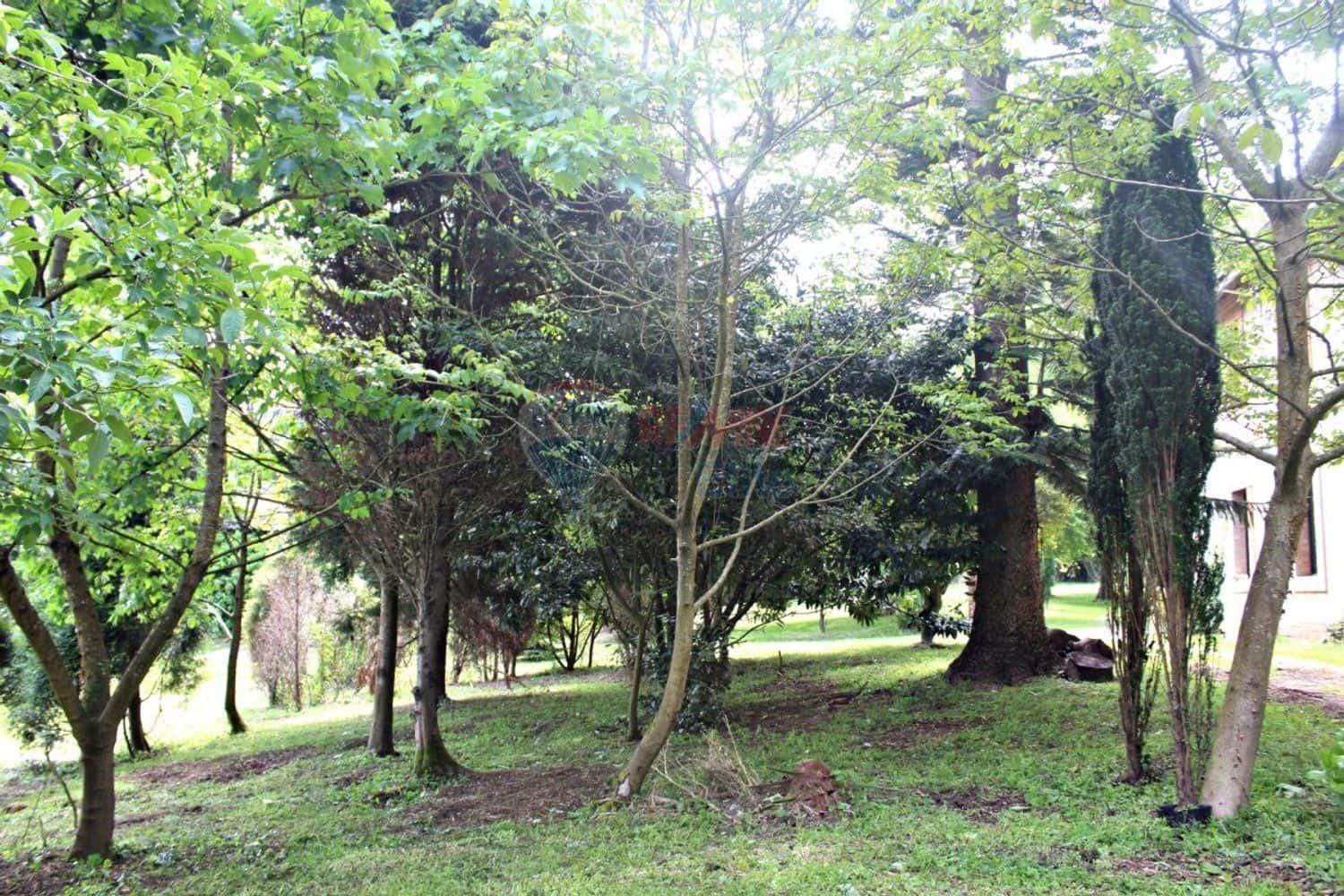 9 soveværelse Finca/Landehus til salg i Gijon med garage - € 650.000 (Ref: 4628937)