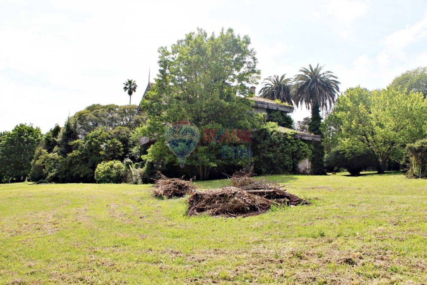 9 soveværelse Finca/Landehus til salg i Gijon med garage - € 650.000 (Ref: 4628937)