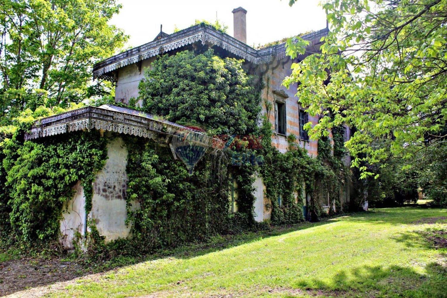 9 soveværelse Finca/Landehus til salg i Gijon med garage - € 650.000 (Ref: 4628937)