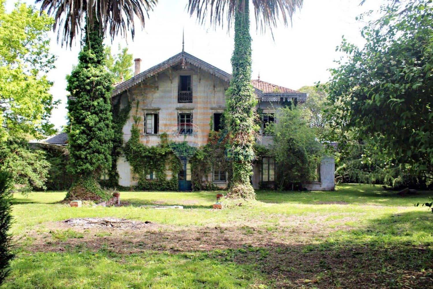 9 soveværelse Finca/Landehus til salg i Gijon med garage - € 650.000 (Ref: 4628937)