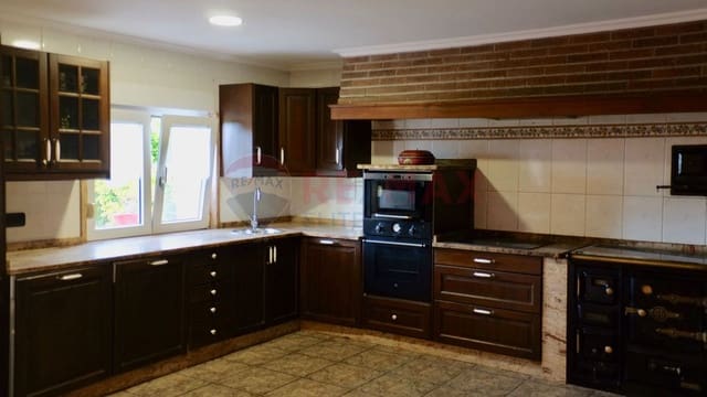 7 soverom Villa til salgs i Colunga med garasje - € 540 000 (Ref: 4628958)