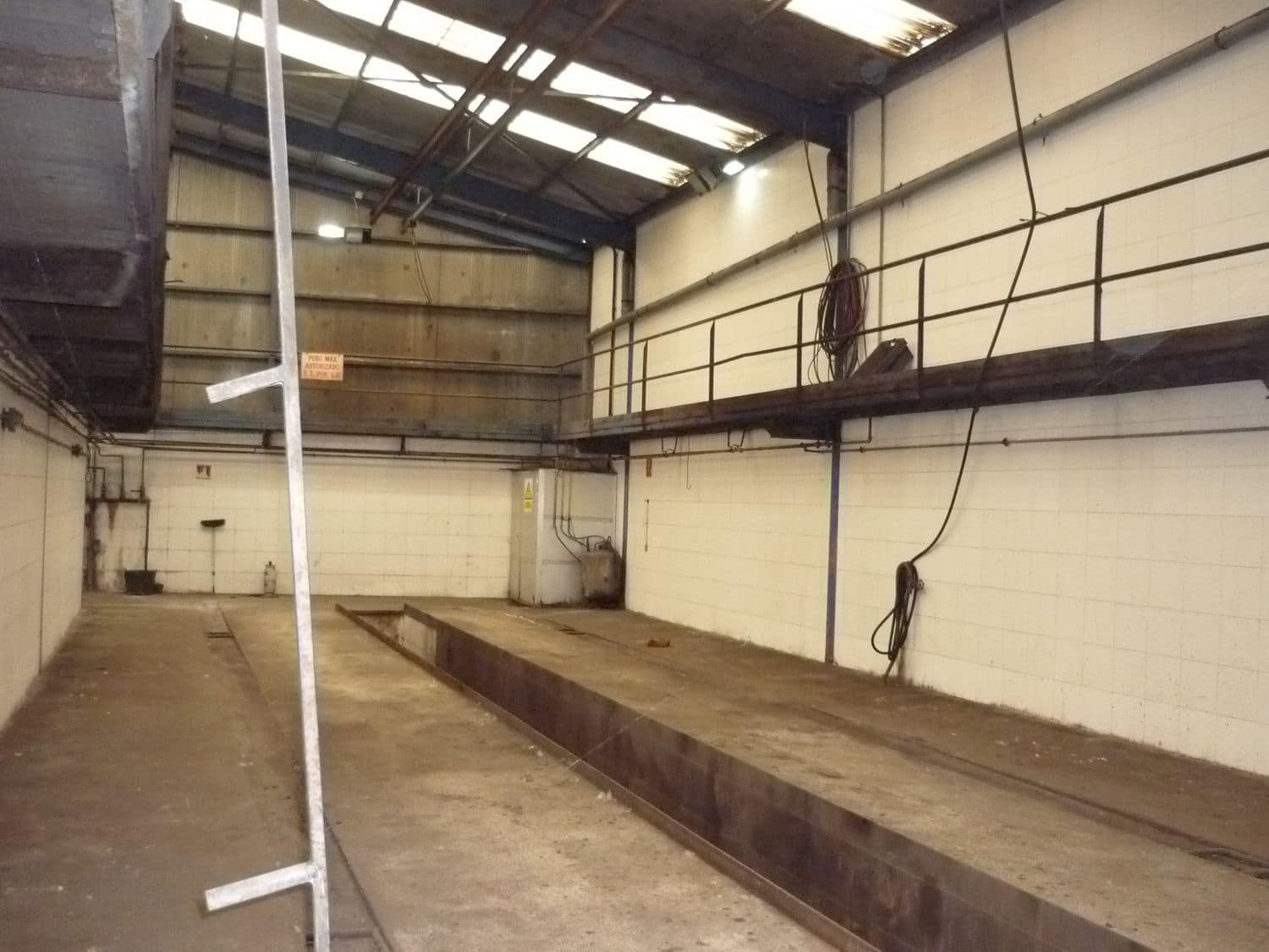 Erhverv til salg i Carreno - € 350.000 (Ref: 4632658)