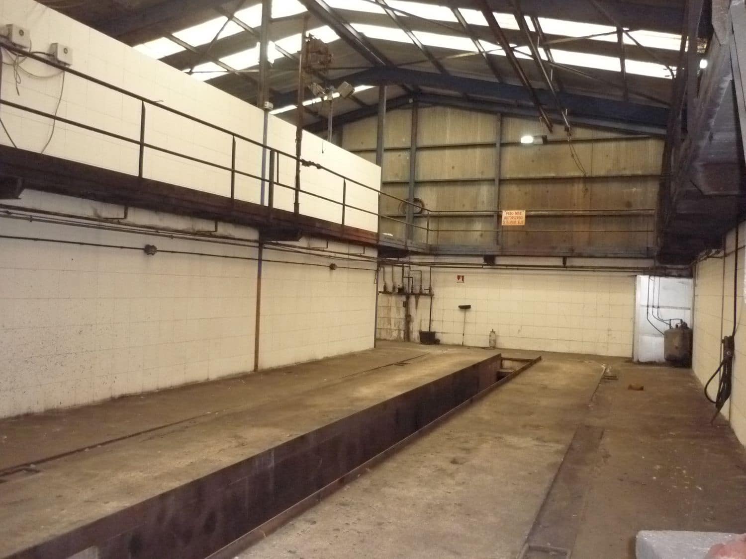 Erhverv til salg i Carreno - € 350.000 (Ref: 4632658)