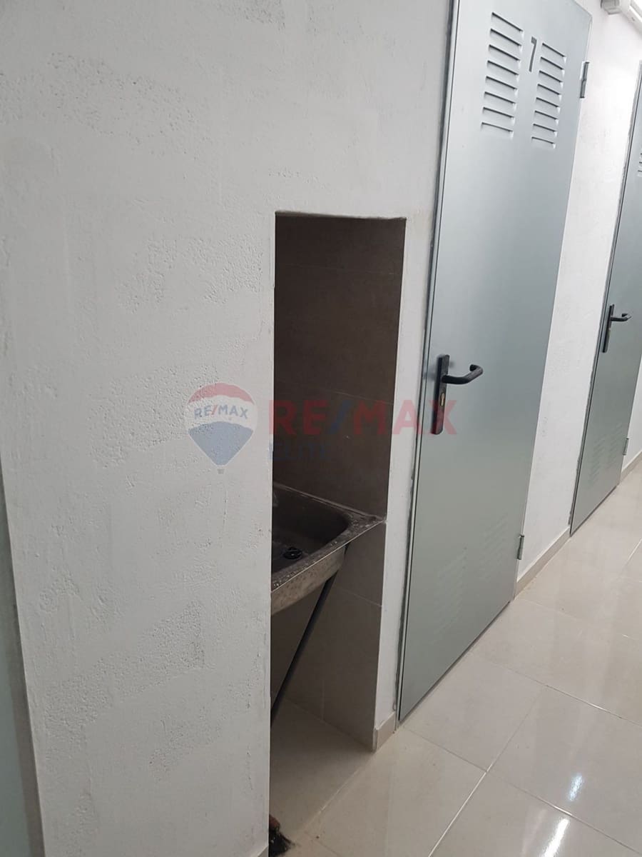 Local Comercial en Gijón en venta - 83.000 € (Ref: 4638508)