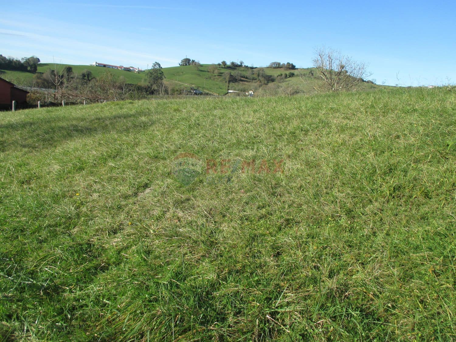 Grunde uden byggetilladelser til salg i Norena - € 63.000 (Ref: 4684762)