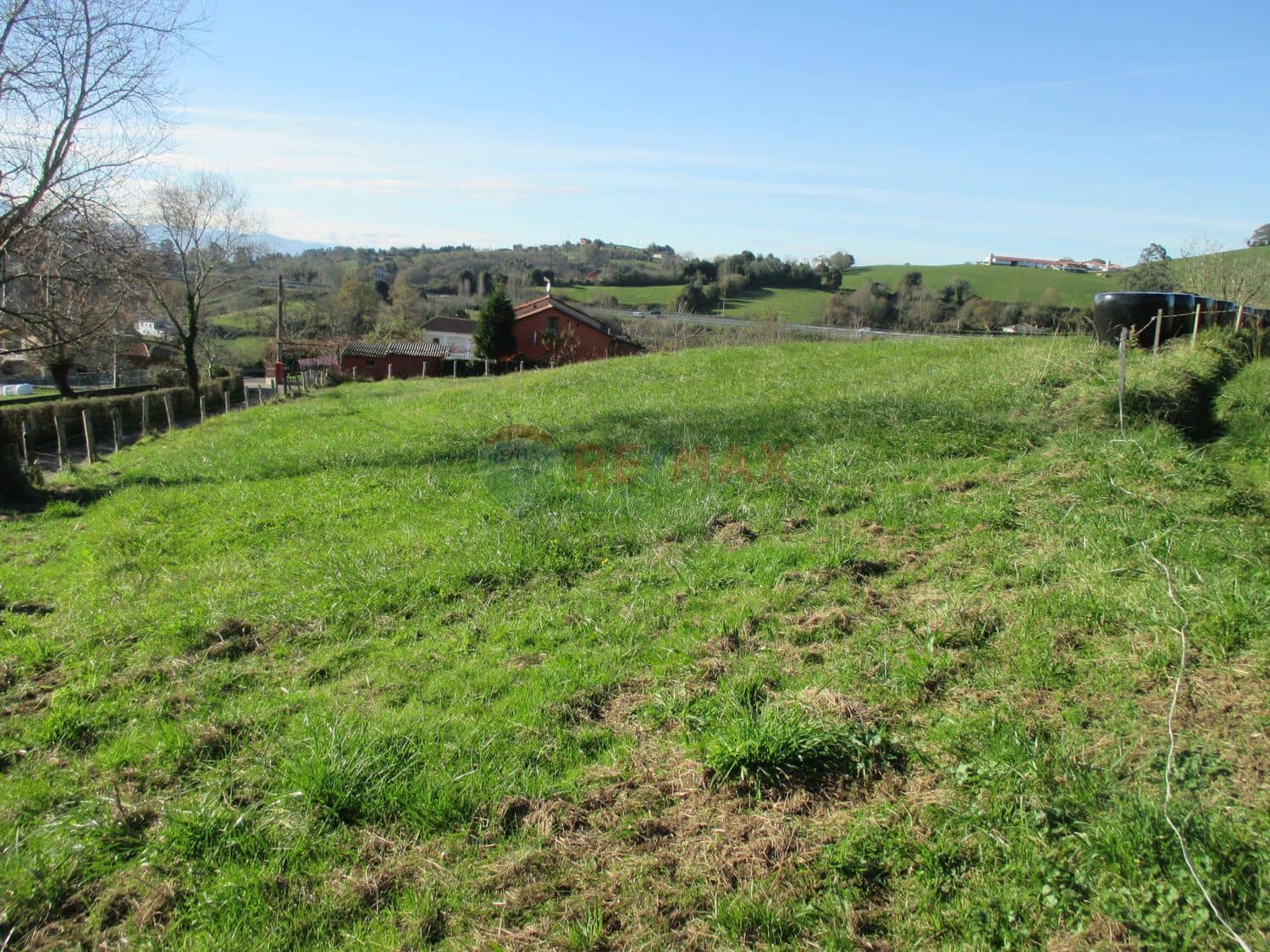 Grunde uden byggetilladelser til salg i Norena - € 63.000 (Ref: 4684762)