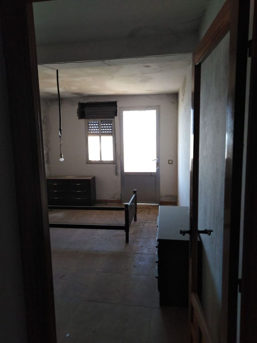 5 soveværelse Finca/Landehus til salg i Higuera de Arjona med garage - € 54.000 (Ref: 4707091)