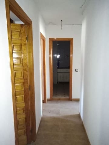 5 slaapkamer Finca/Landhuis te koop in Higuera de Arjona, Lahiguera met garage - € 54.000 (Ref: 4707091)