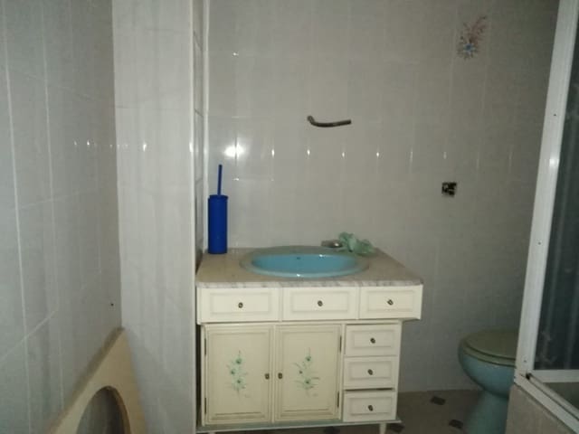 5 slaapkamer Finca/Landhuis te koop in Higuera de Arjona, Lahiguera met garage - € 54.000 (Ref: 4707091)