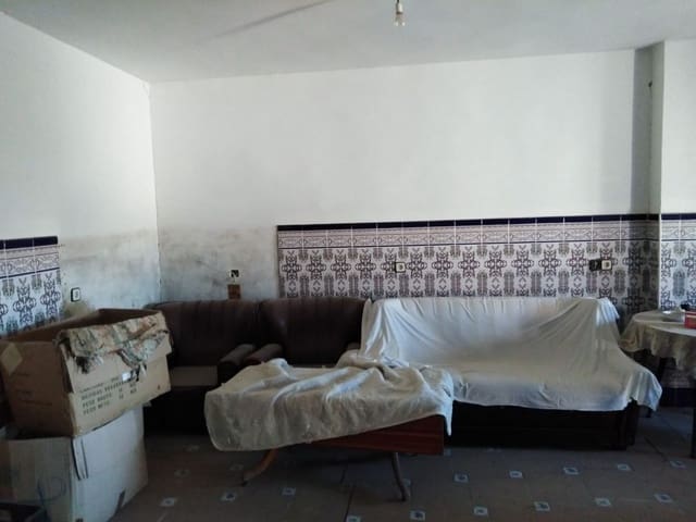 5 slaapkamer Finca/Landhuis te koop in Higuera de Arjona, Lahiguera met garage - € 54.000 (Ref: 4707091)