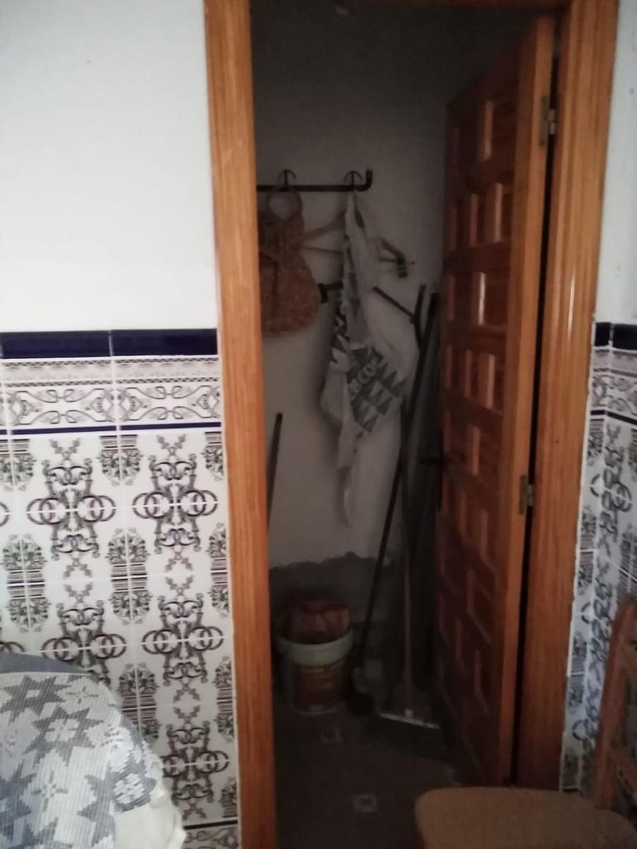 5 soveværelse Finca/Landehus til salg i Higuera de Arjona med garage - € 54.000 (Ref: 4707091)