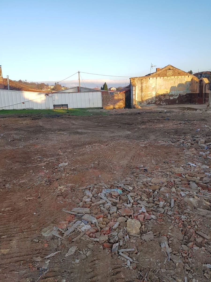 Grunde uden byggetilladelser til salg i Langreo - € 90.000 (Ref: 4745638)