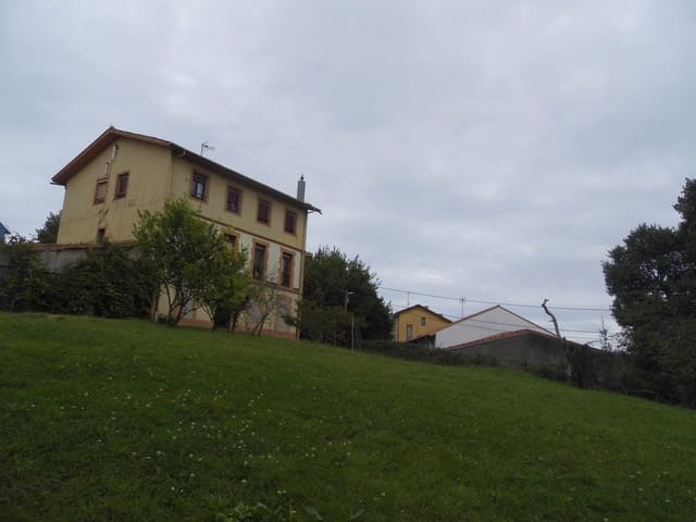 Undeveloped Land for sale in Candás, Carreño - € 525,000 (Ref: 4837186)