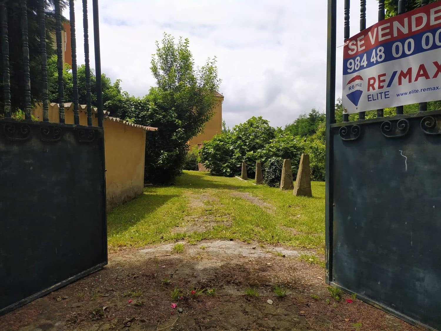 Grunde uden byggetilladelser til salg i Candas - € 525.000 (Ref: 4837186)