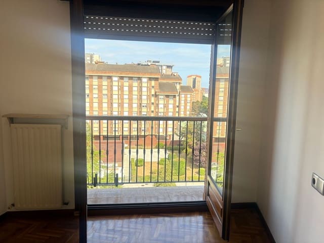 3 makuuhuone Huoneisto vuokrattavana paikassa Centro Urbano, Gijón - 800 € (Ref: 5311216)