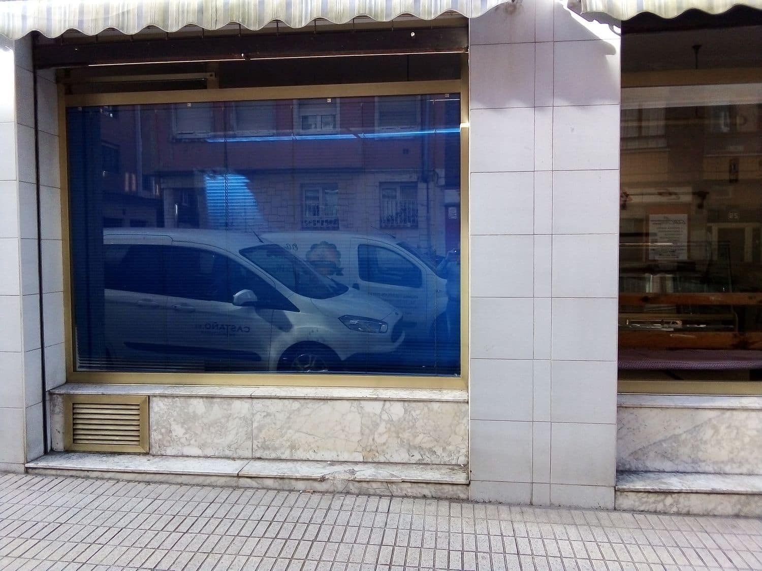 Erhverv til leje i Gijon - € 400 (Ref: 5357692)