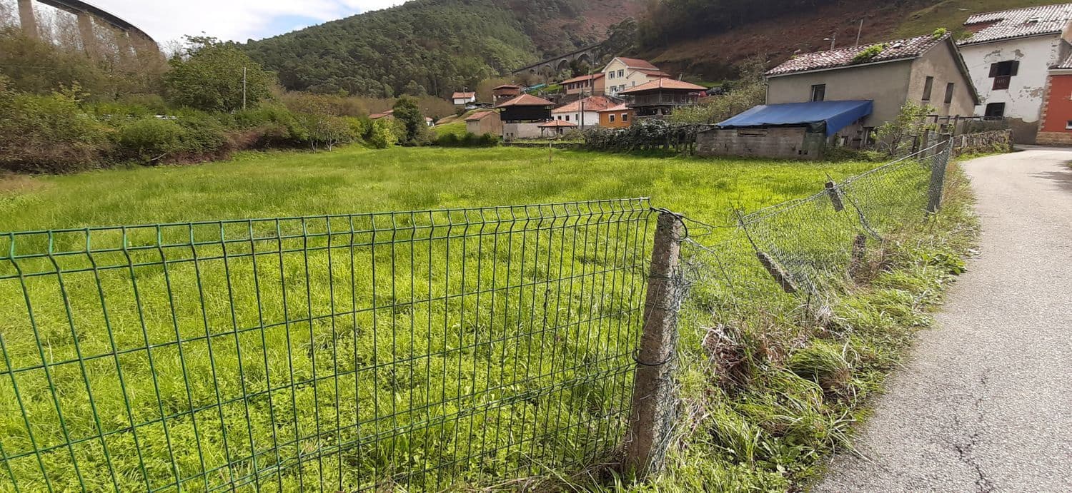 Ubebygd land til salgs i Cudillero - € 46 900 (Ref: 5668877)
