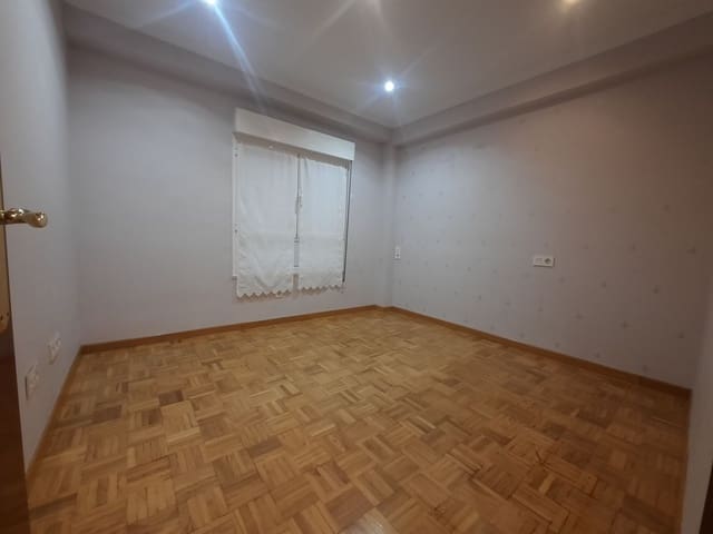 3 soverom Leilighet til salgs i Centro Urbano, Gijón med garasje - € 265 000 (Ref: 5948747)