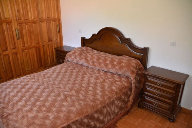 3 bedroom Townhouse for sale in Oseja de Sajambre with garage - € 85,000 (Ref: 6221417)