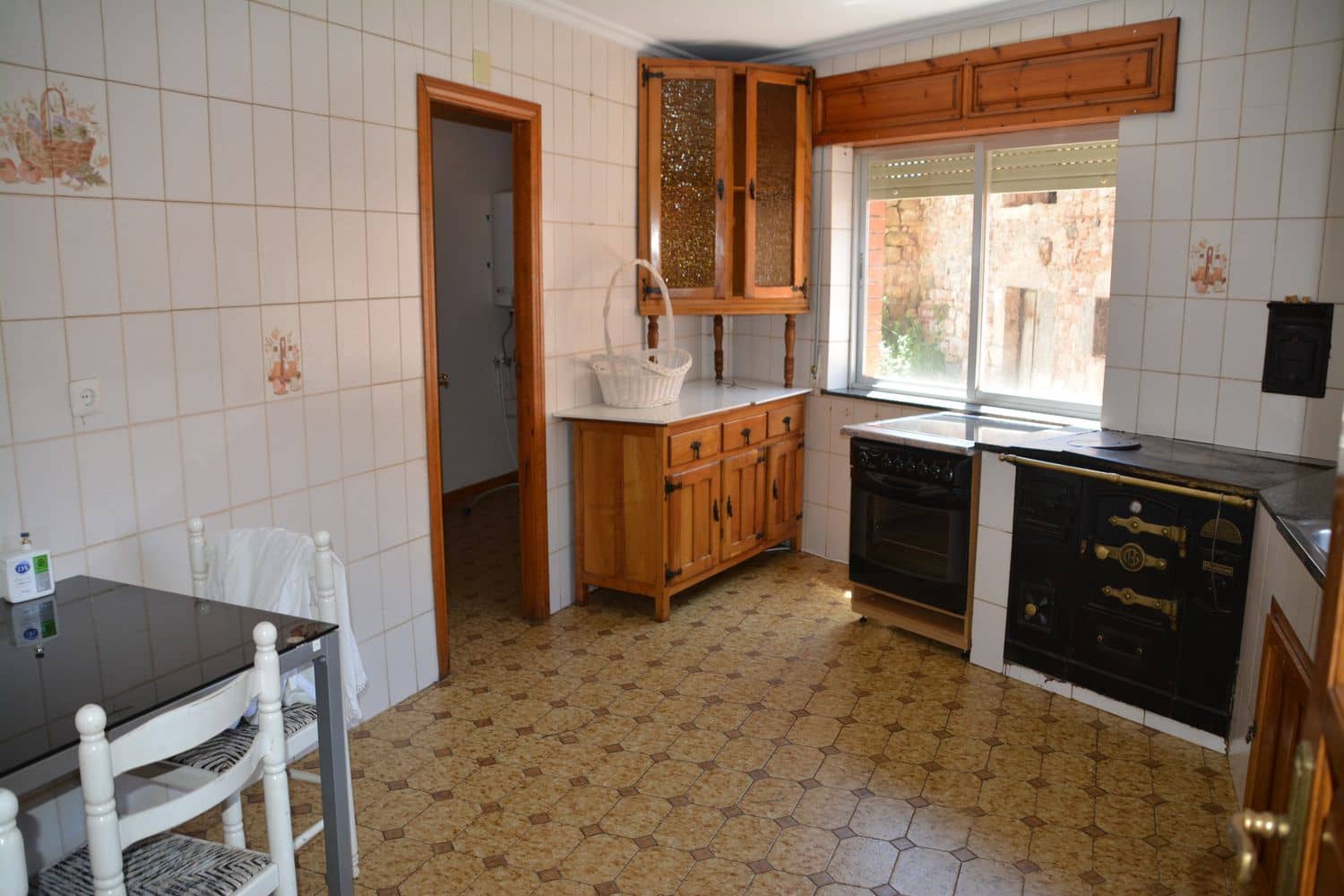 3 soveværelse Byhus til salg i Oseja de Sajambre med garage - € 85.000 (Ref: 6221417)