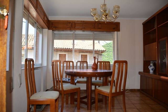 3 bedroom Townhouse for sale in Oseja de Sajambre with garage - € 85,000 (Ref: 6221417)