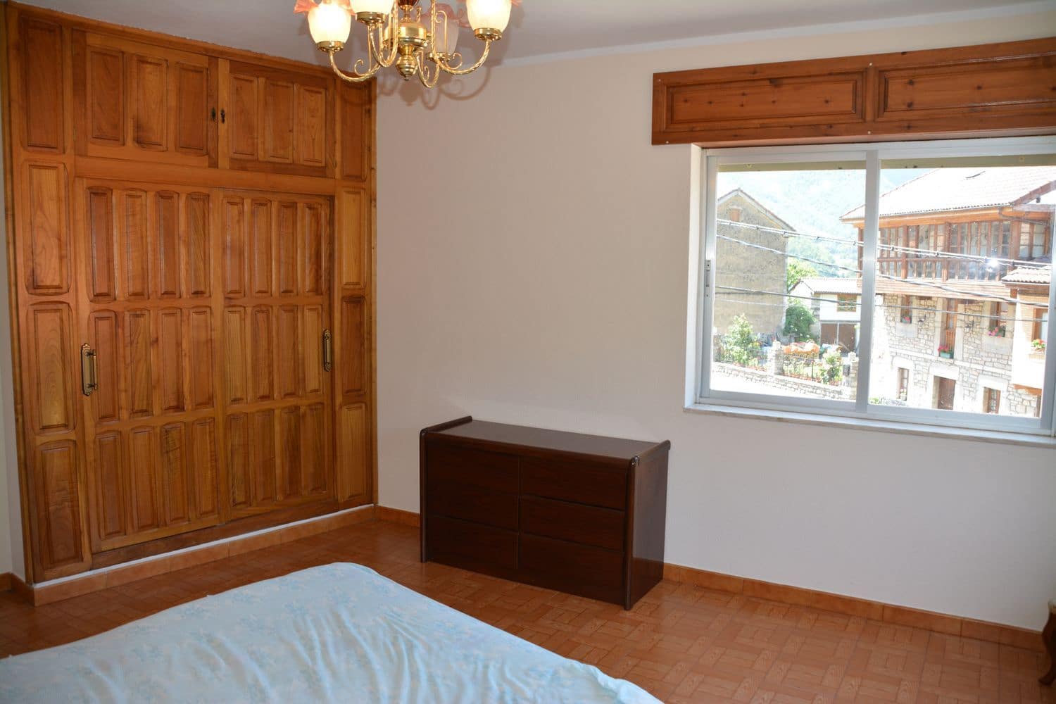 3 soveværelse Byhus til salg i Oseja de Sajambre med garage - € 85.000 (Ref: 6221417)