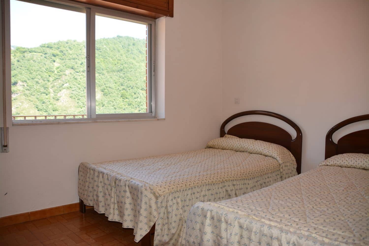 3 soveværelse Byhus til salg i Oseja de Sajambre med garage - € 85.000 (Ref: 6221417)