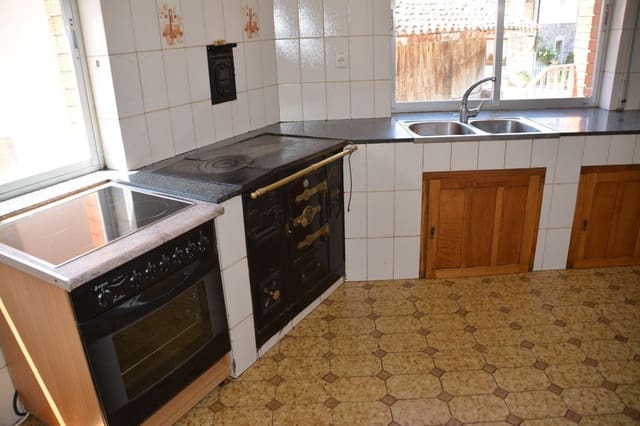 3 bedroom Townhouse for sale in Oseja de Sajambre with garage - € 85,000 (Ref: 6221417)