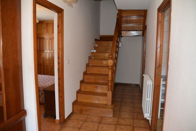 3 bedroom Townhouse for sale in Oseja de Sajambre with garage - € 85,000 (Ref: 6221417)