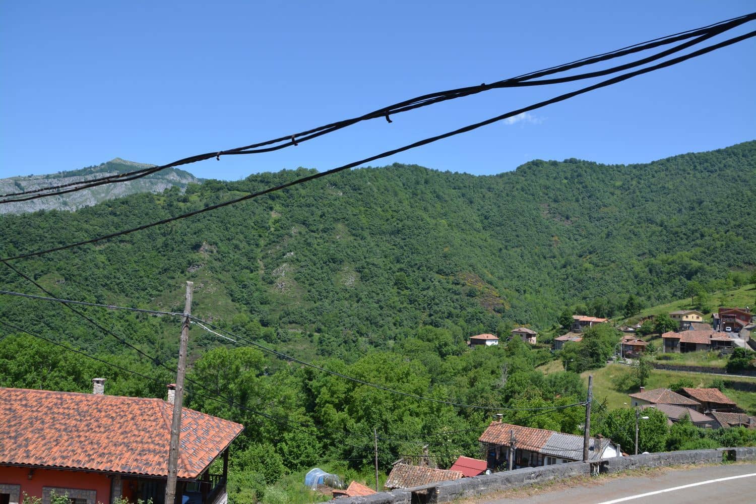 3 soveværelse Byhus til salg i Oseja de Sajambre med garage - € 85.000 (Ref: 6221417)