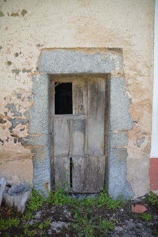 3 bedroom Finca/Country House for sale in Oseja de Sajambre with garage - € 50,000 (Ref: 6232569)