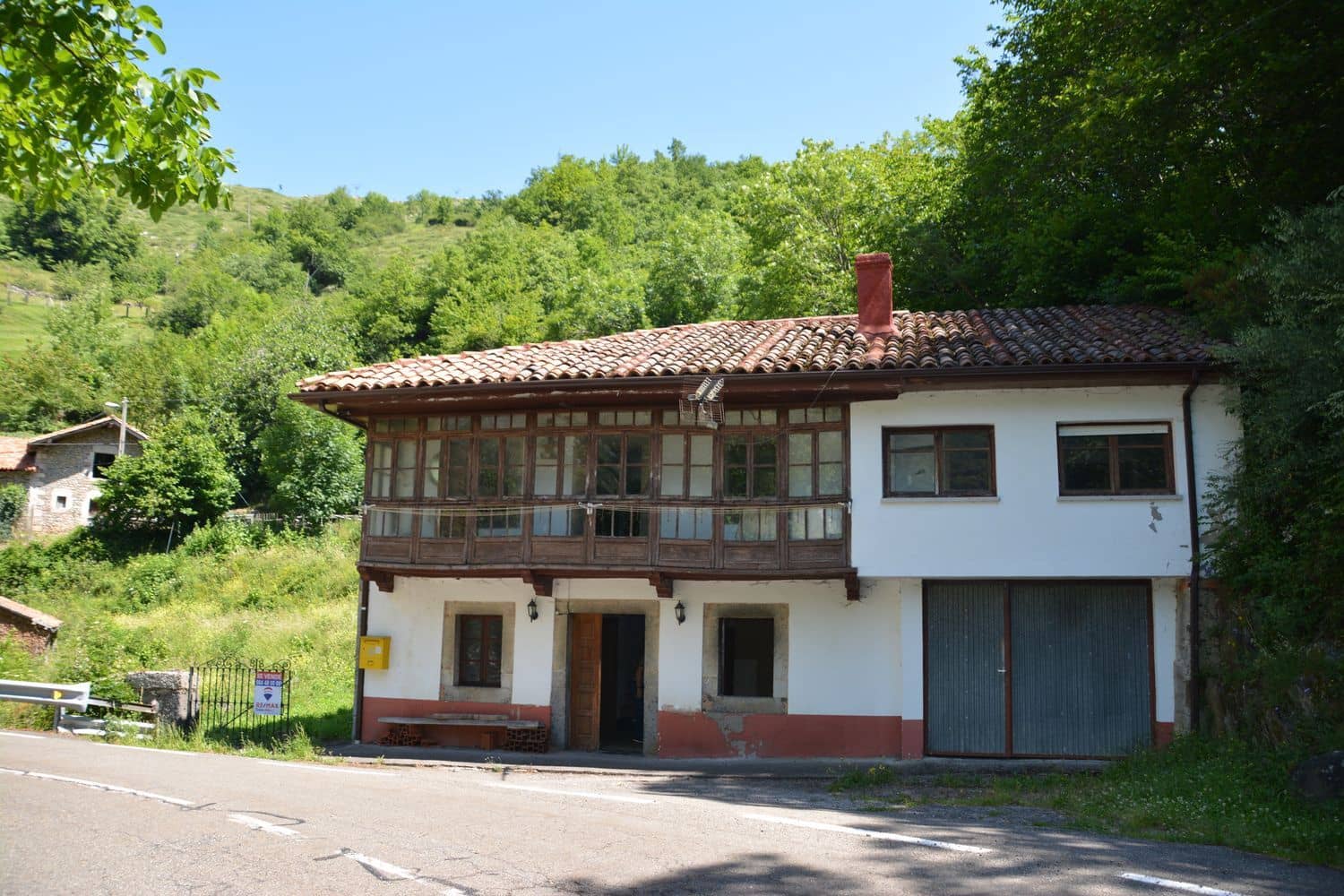 3 soveværelse Finca/Landehus til salg i Oseja de Sajambre med garage - € 50.000 (Ref: 6232569)