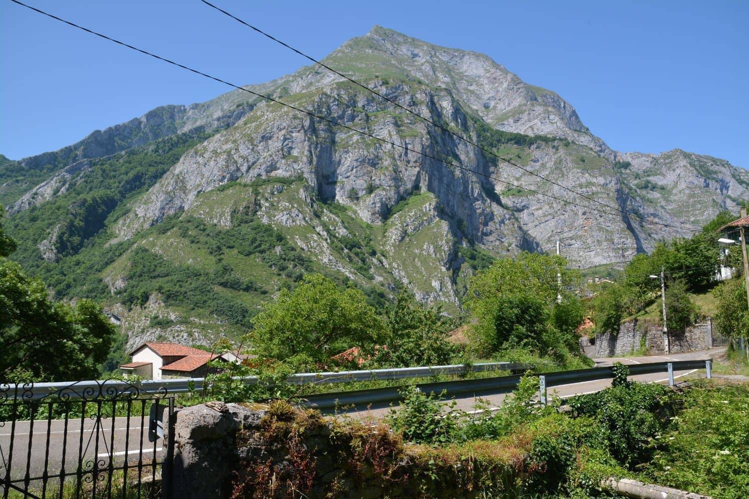 3 soveværelse Finca/Landehus til salg i Oseja de Sajambre med garage - € 50.000 (Ref: 6232569)