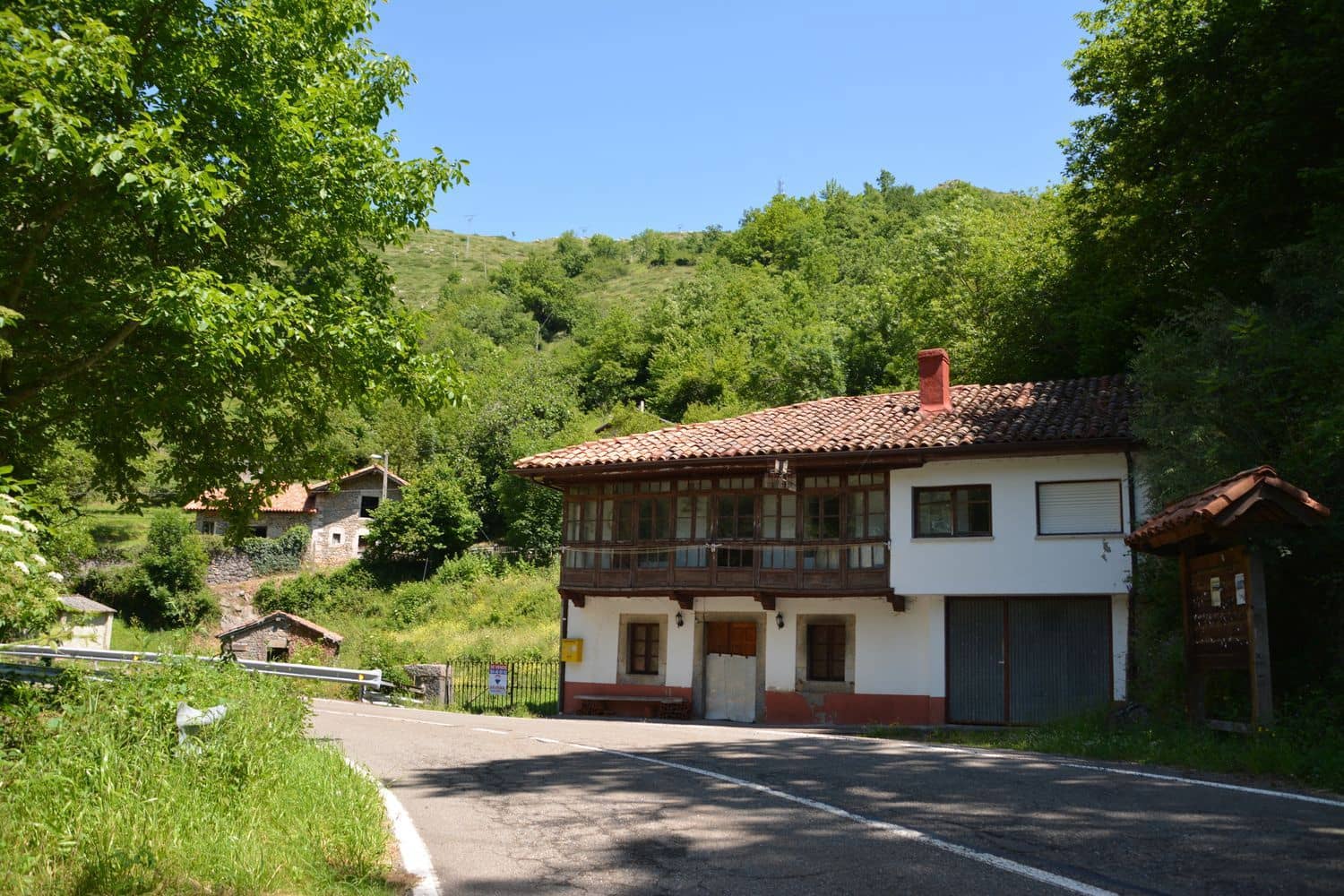 3 soveværelse Finca/Landehus til salg i Oseja de Sajambre med garage - € 50.000 (Ref: 6232569)