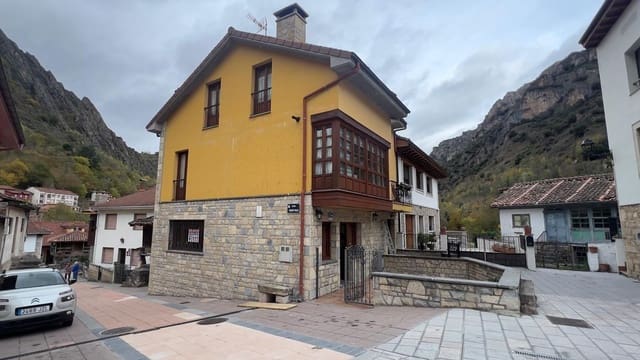Commercial for sale in Pola de Somiedo, Somiedo - € 90,000 (Ref: 6269903)
