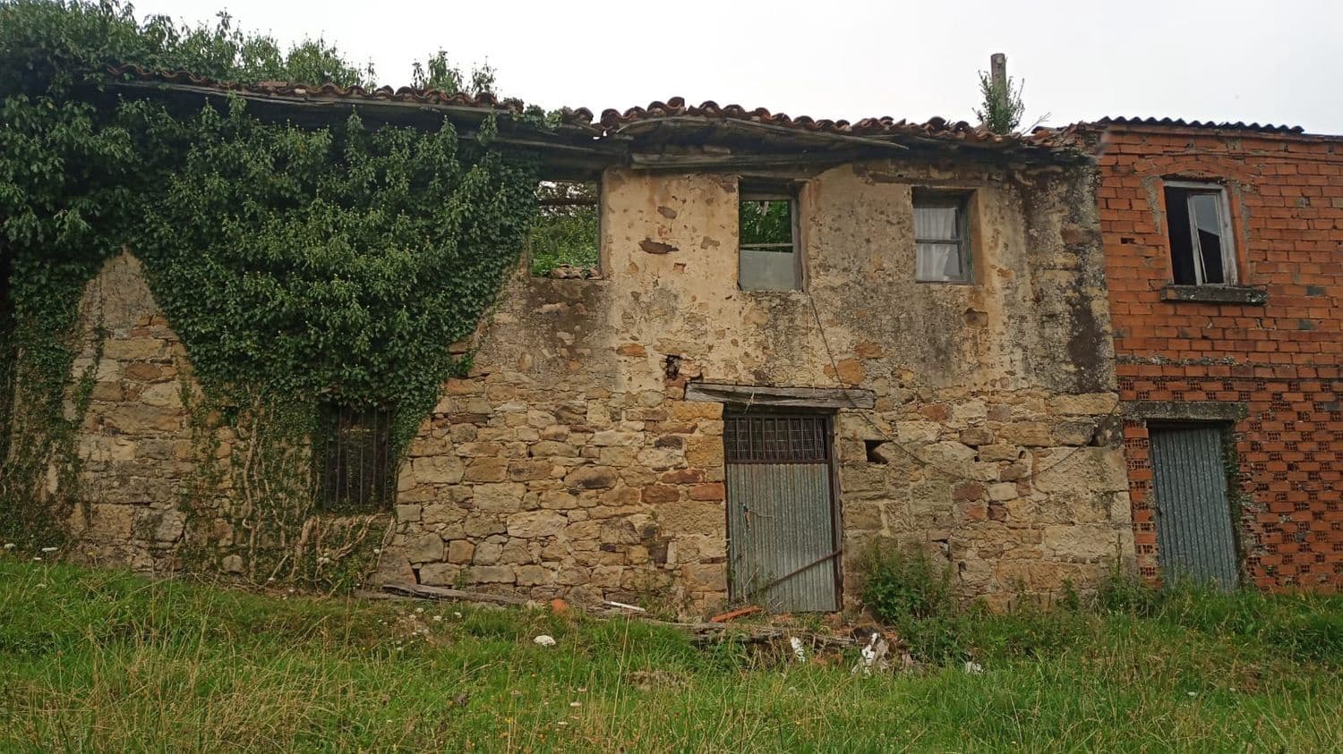 1 bedroom Finca/Country House for sale in Siero - € 63,000 (Ref: 6289933)