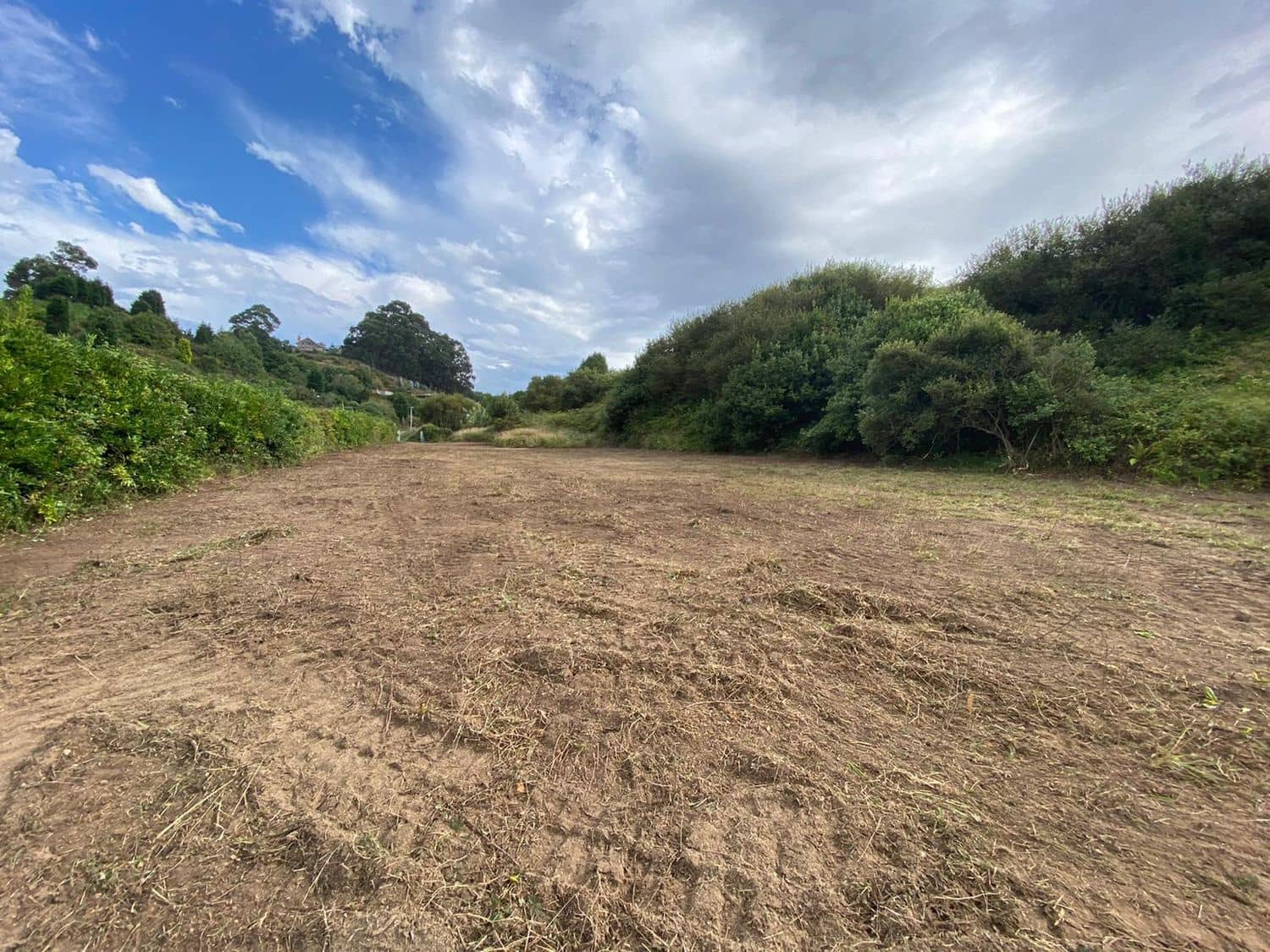 Grunde uden byggetilladelser til leje i Gijon - € 650 (Ref: 6560996)