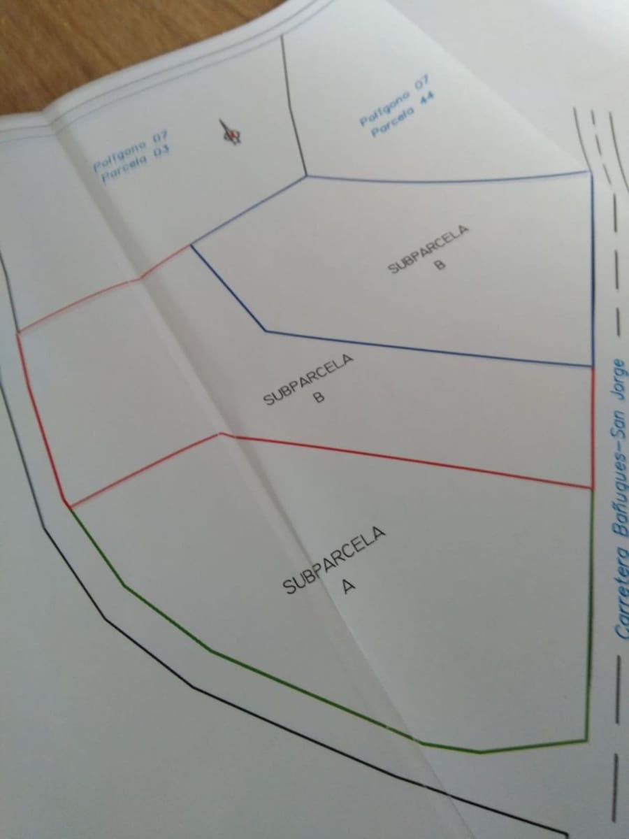 Ubebygd land til salgs i Gozon - € 198 000 (Ref: 6561065)