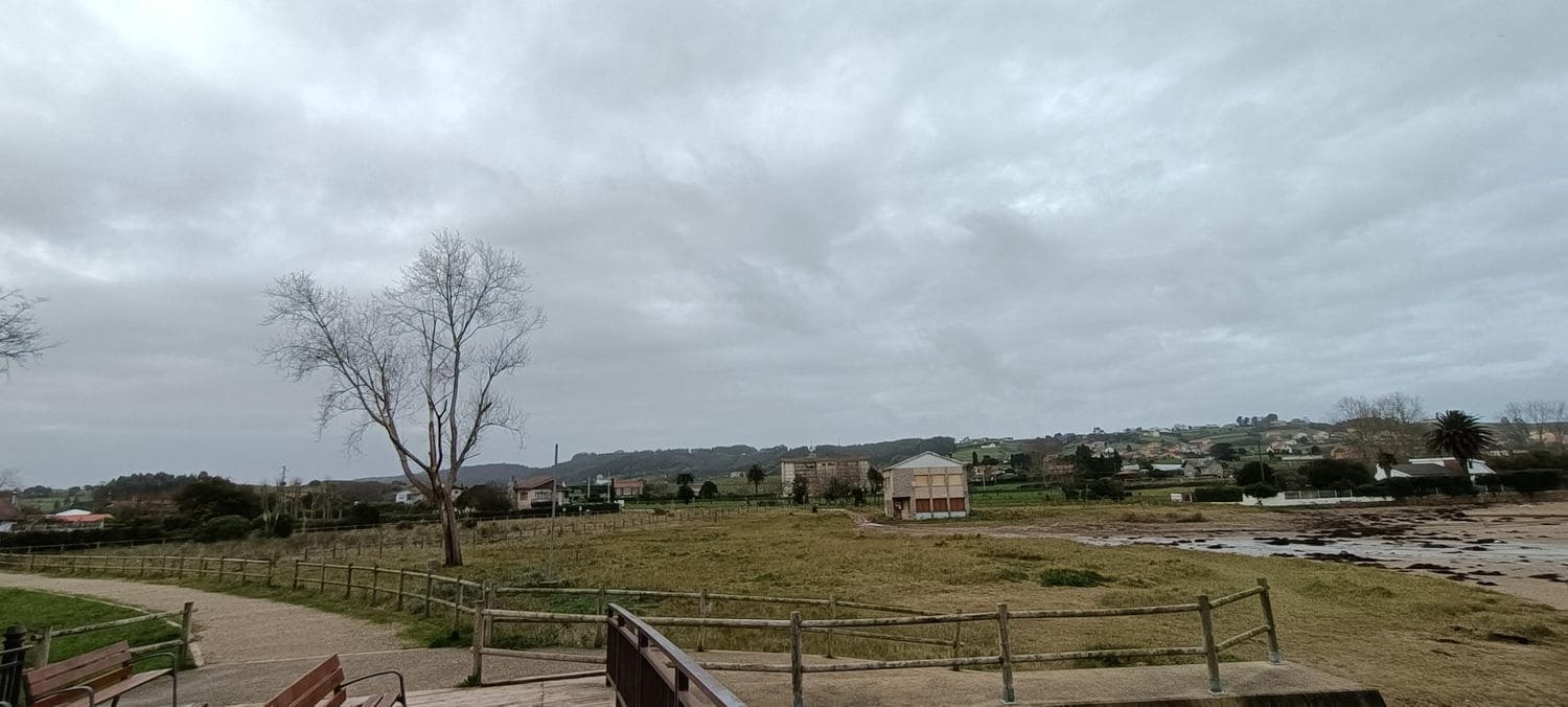 Ubebygd land til salgs i Gozon - € 198 000 (Ref: 6561065)